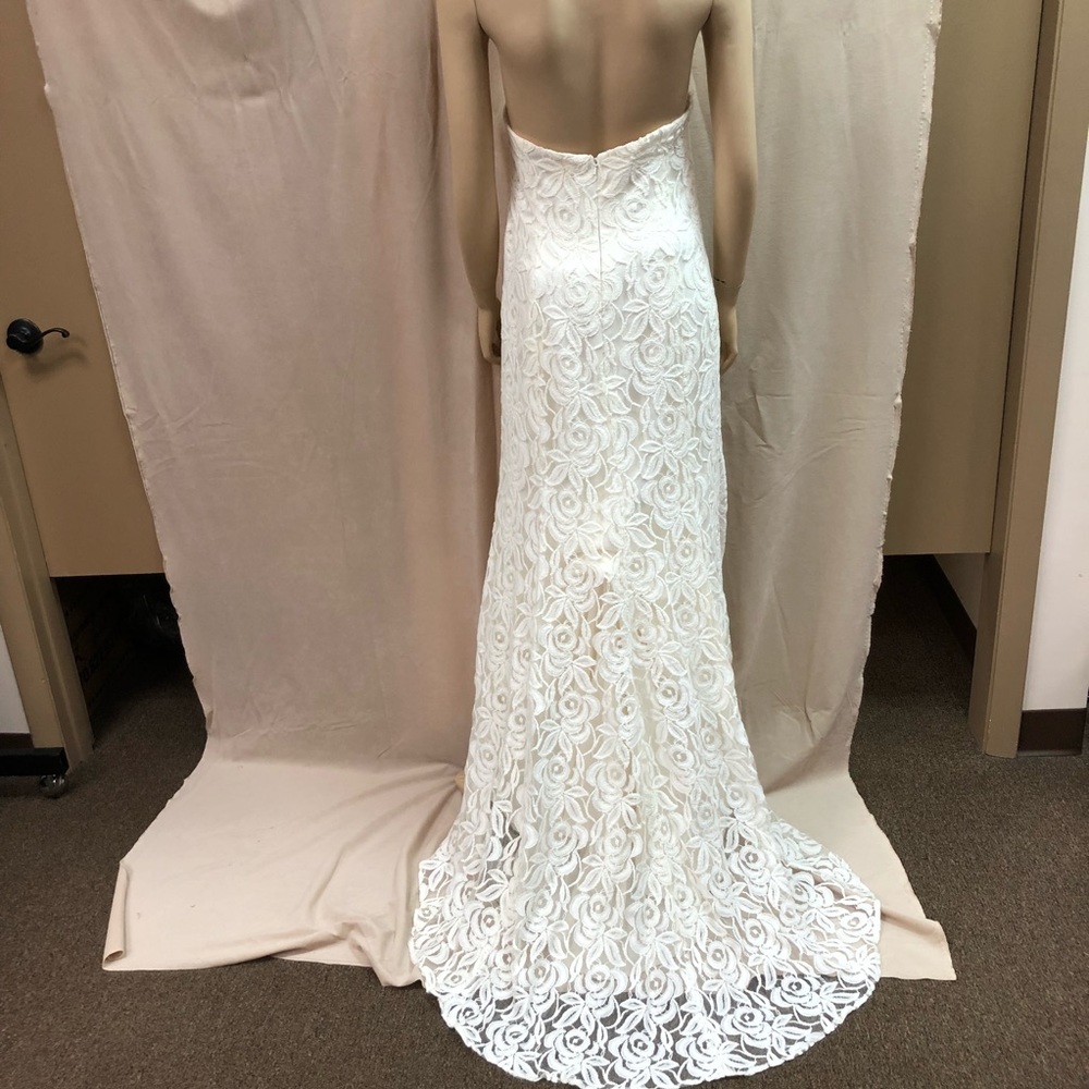 Strapless Floral Lace Gown - Picture 3 of 8